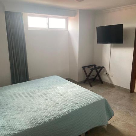 Hotel Juan De La Vega à La Vega  Extérieur photo