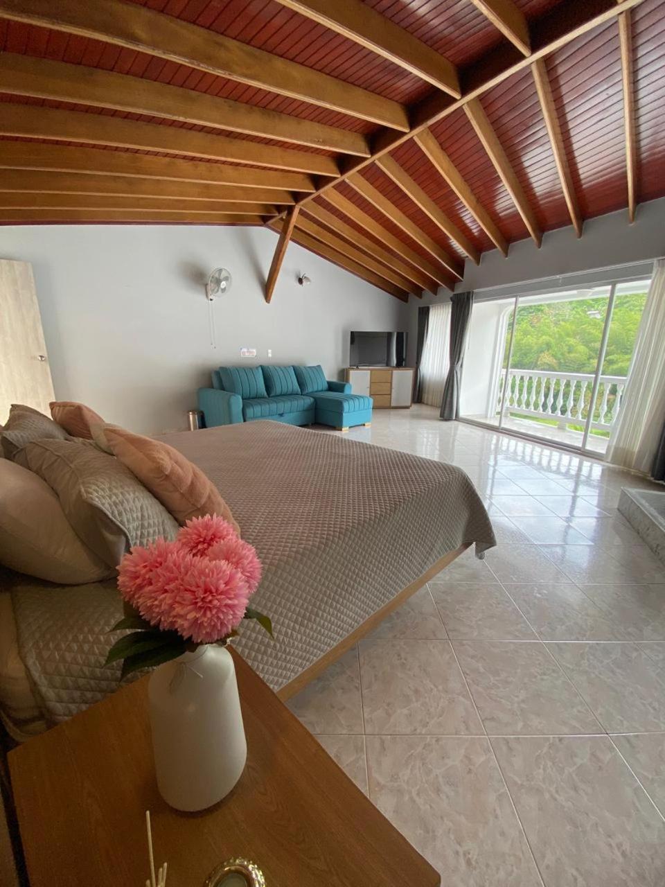 Hotel Juan De La Vega à La Vega  Extérieur photo