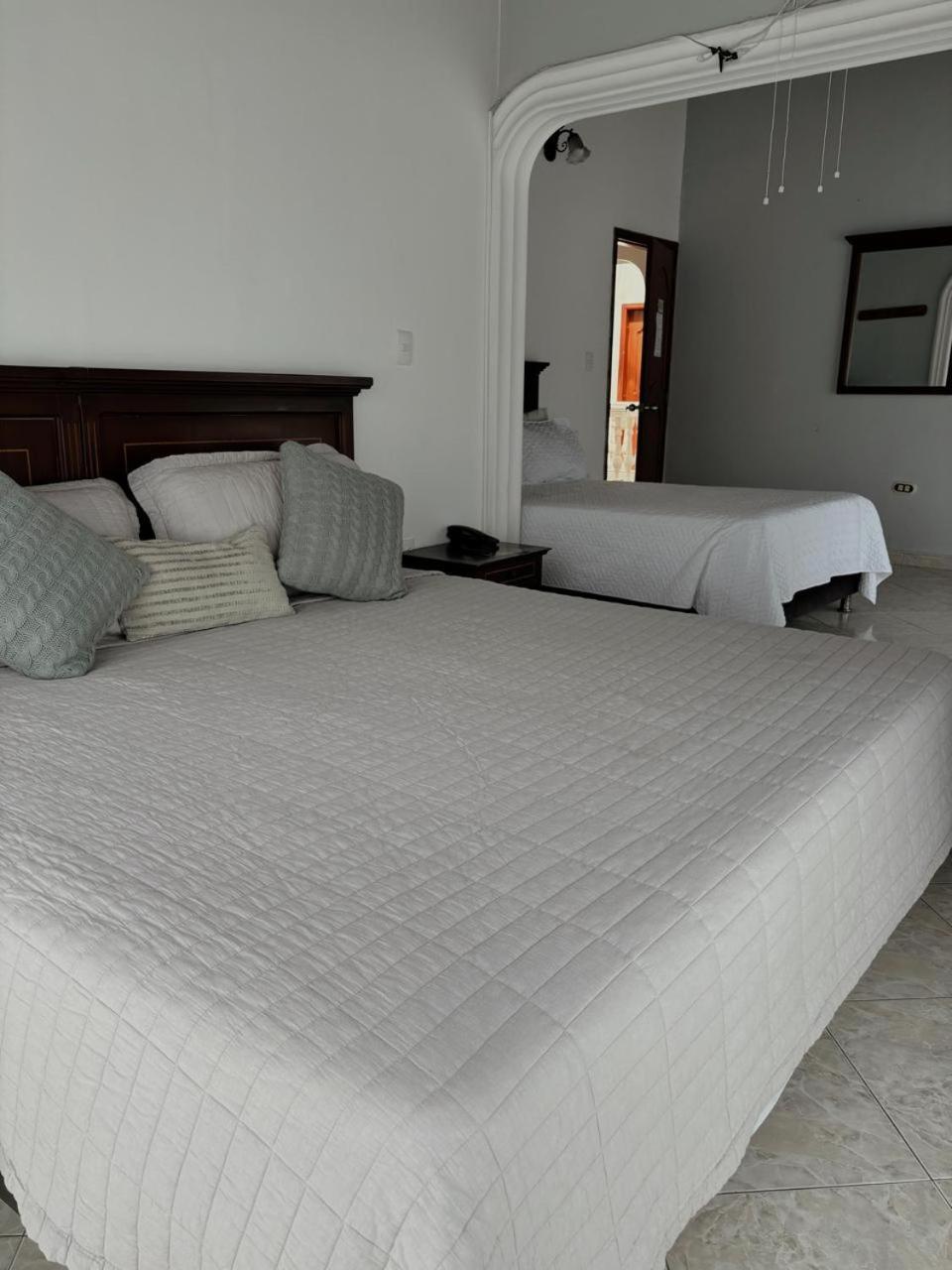 Hotel Juan De La Vega à La Vega  Chambre photo
